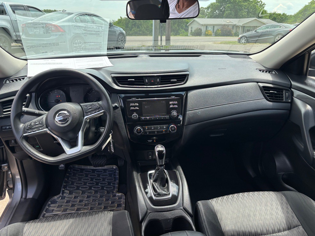 2017 Nissan Rogue Image 14