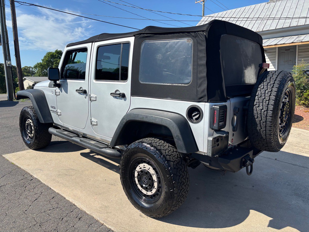 2012 Jeep Wrangler Unlimited Image 10