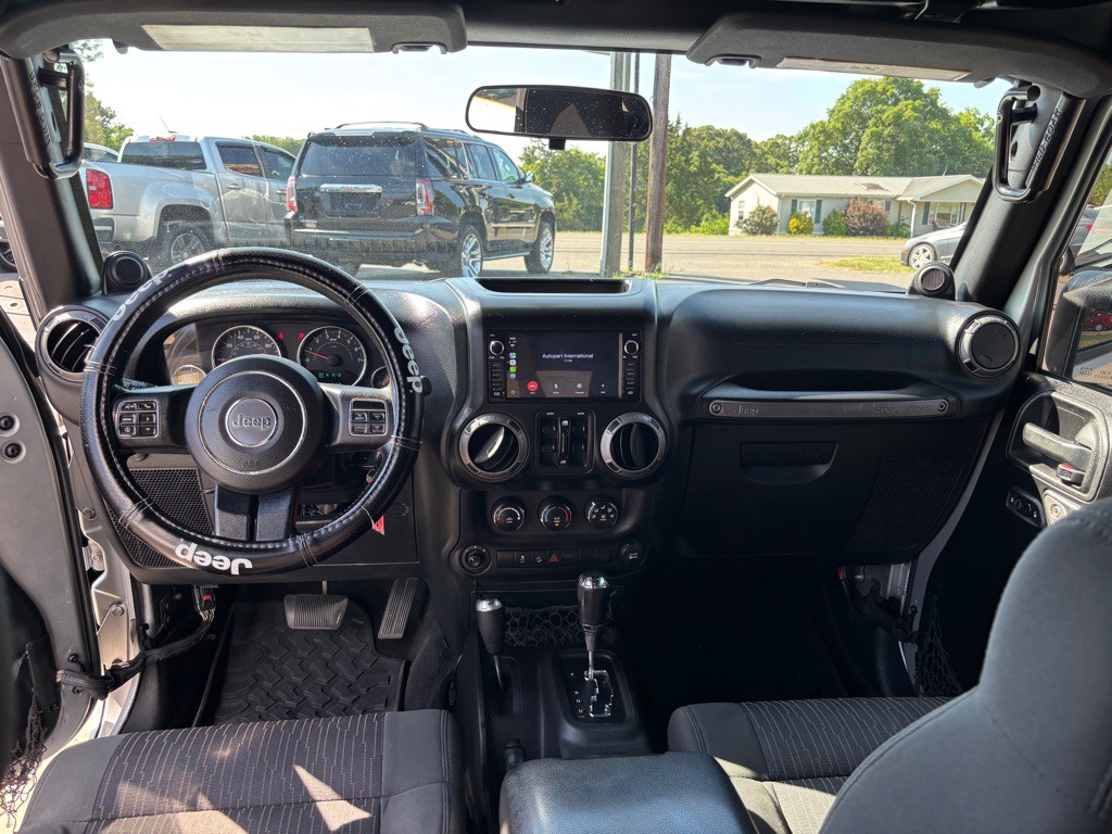 2012 Jeep Wrangler Unlimited Image 14