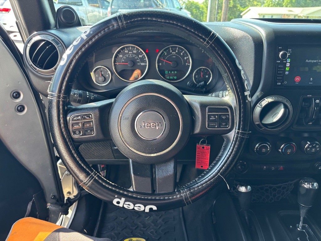 2012 Jeep Wrangler Unlimited Image 15