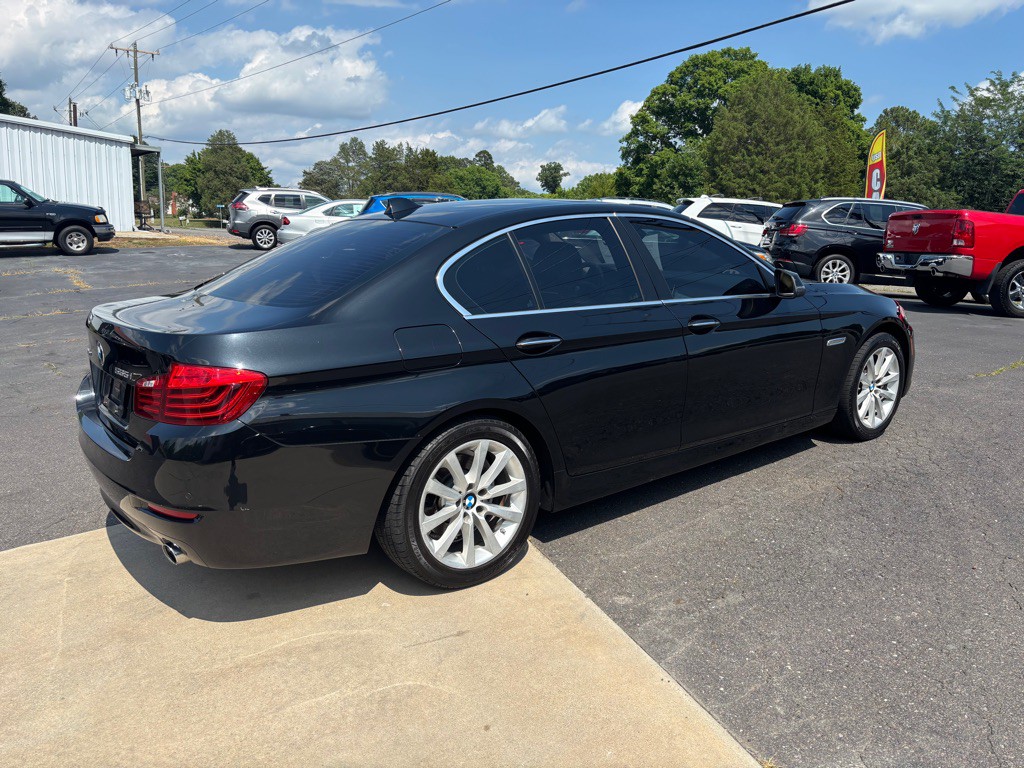 2016 BMW 5 Series Image 8