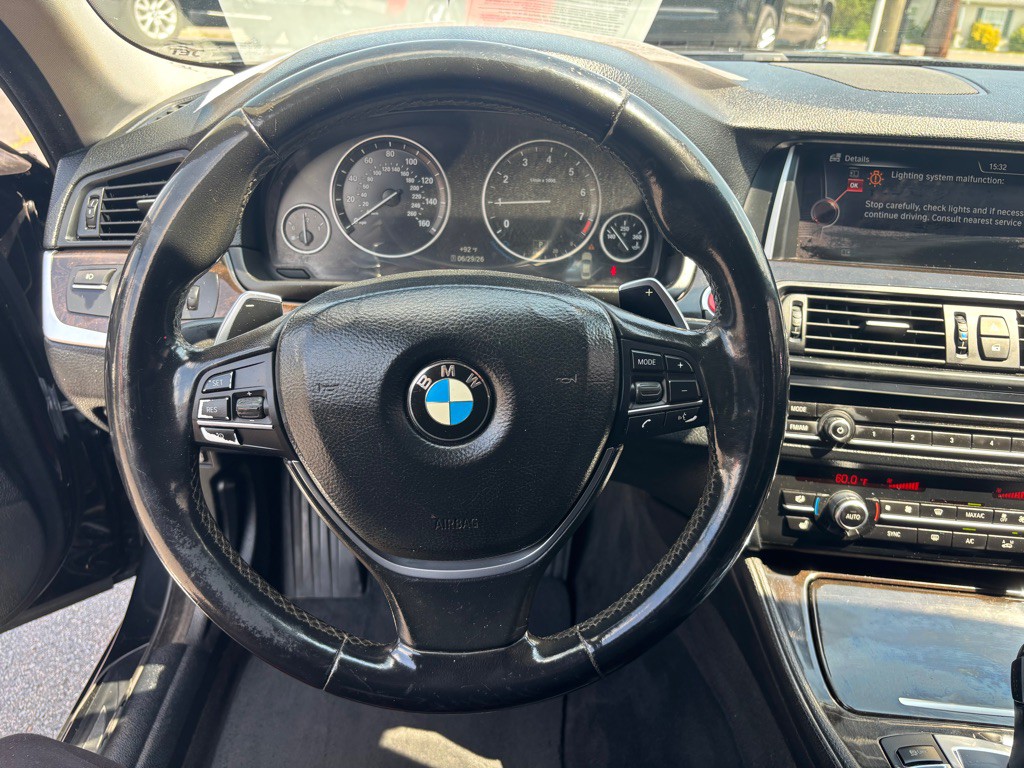 2016 BMW 5 Series Image 11