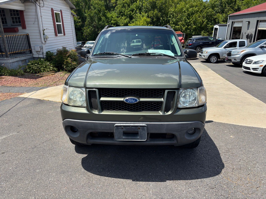 2004 Ford Explorer Image 4