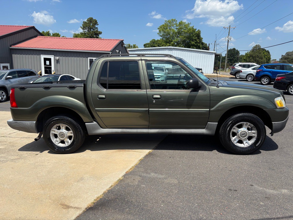 2004 Ford Explorer Image 7