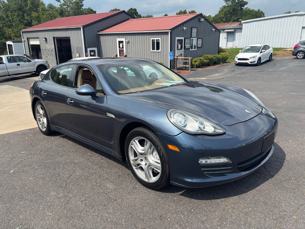 2011 Porsche Panamera Image 5