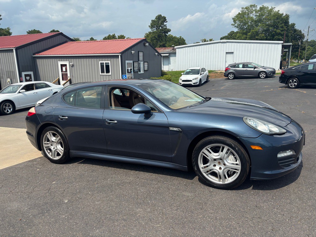 2011 Porsche Panamera Image 6