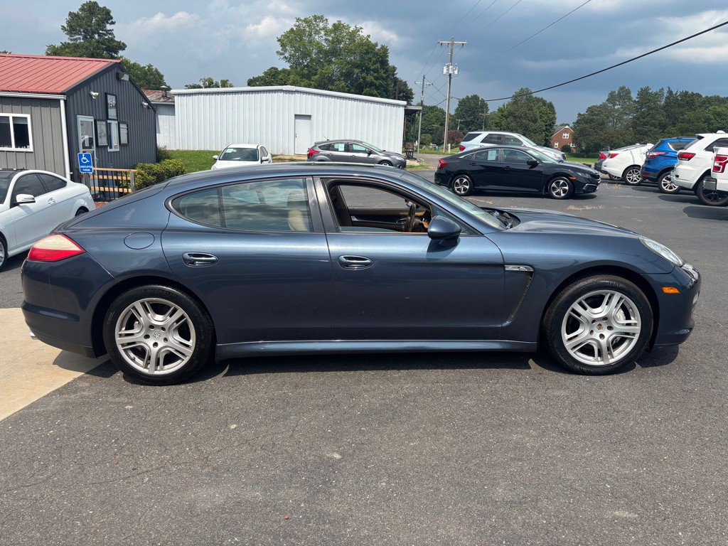 2011 Porsche Panamera Image 7