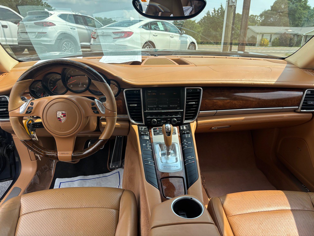 2011 Porsche Panamera Image 13