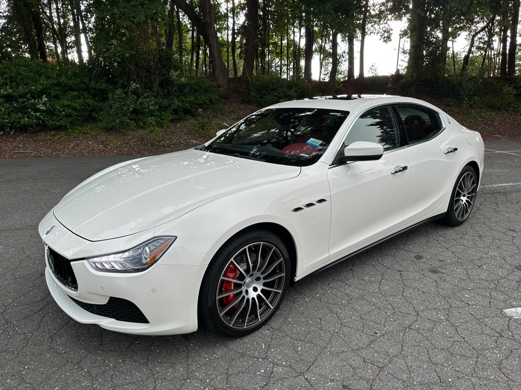 2017 Maserati Ghibli Image 1