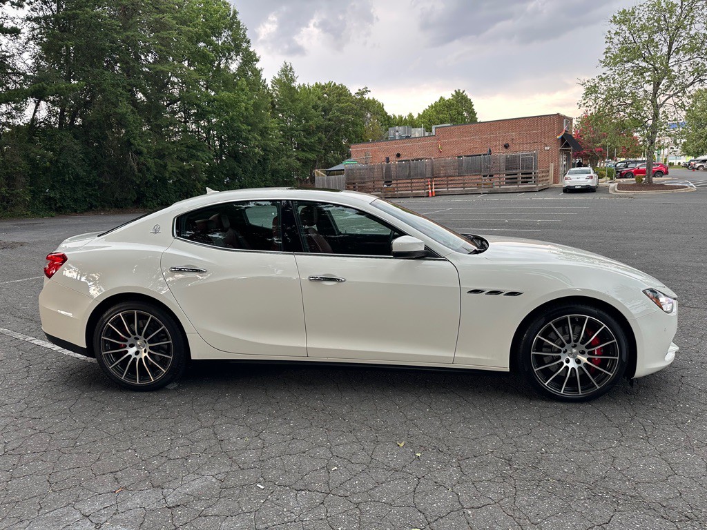 2017 Maserati Ghibli Image 4