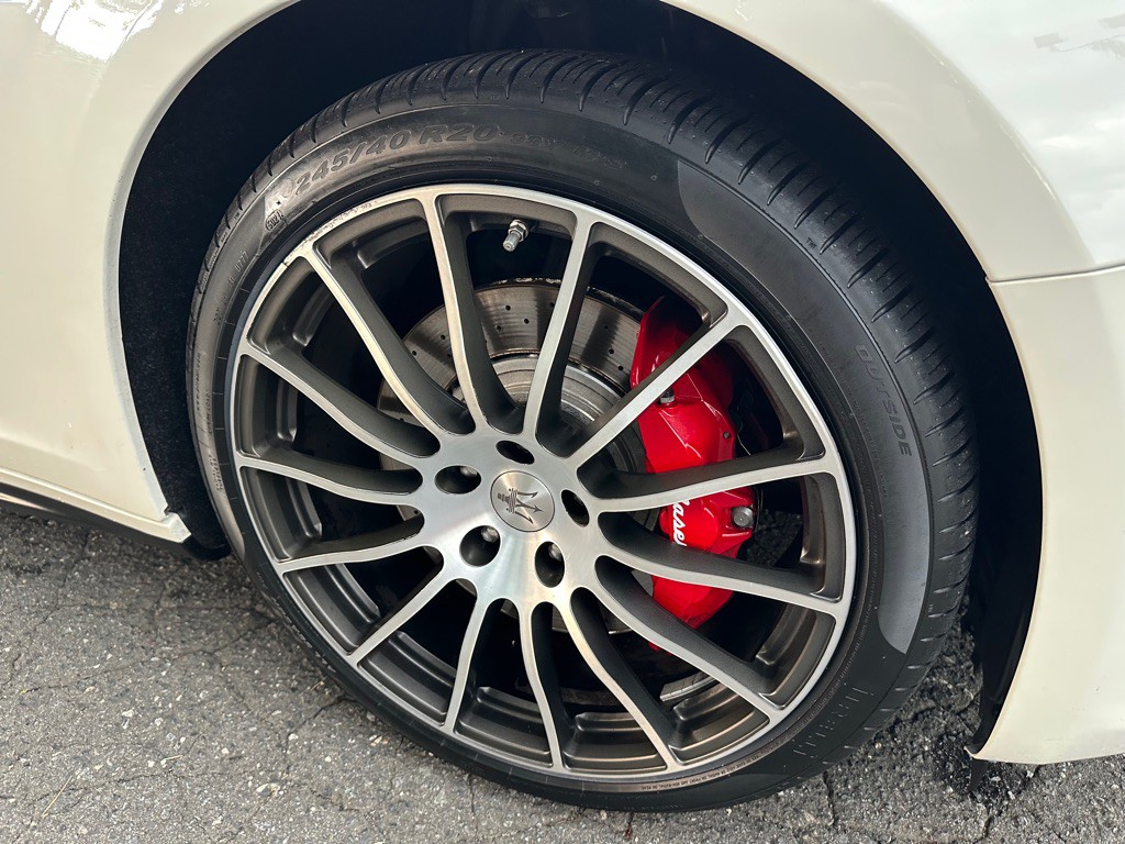 2017 Maserati Ghibli Image 11