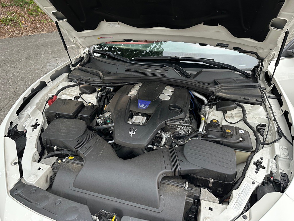 2017 Maserati Ghibli Image 15