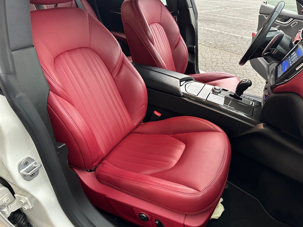 2017 Maserati Ghibli Image 32