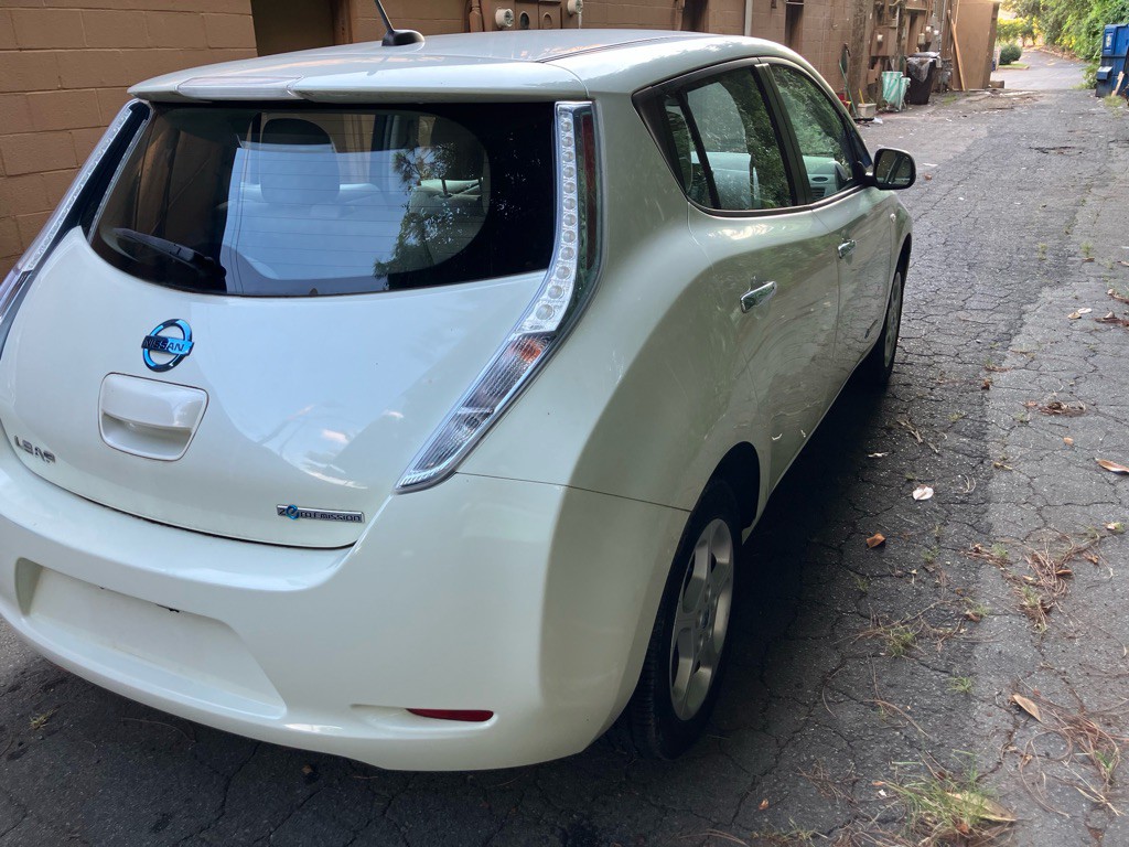 2012 Nissan Leaf Image 10