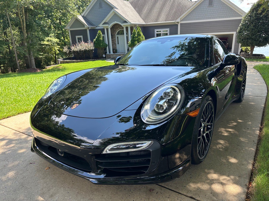 2015 Porsche 911 Image 2