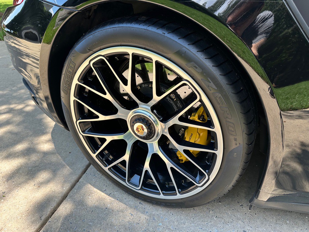 2015 Porsche 911 Image 13