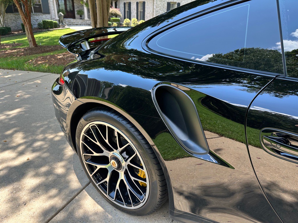 2015 Porsche 911 Image 24
