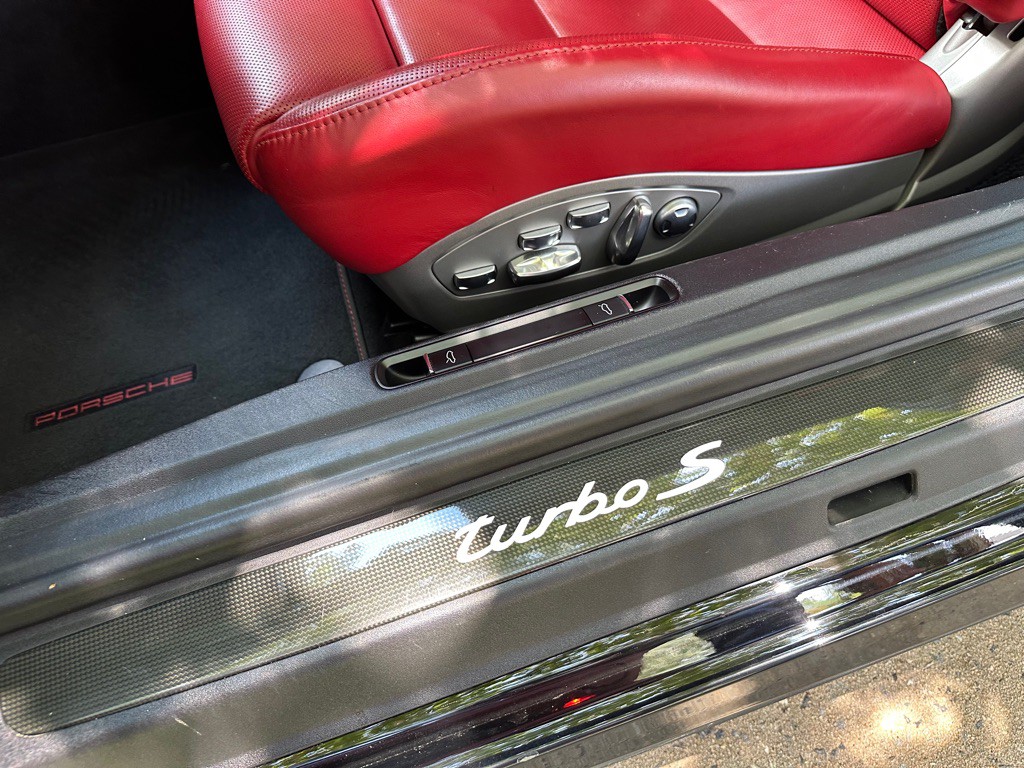 2015 Porsche 911 Image 30