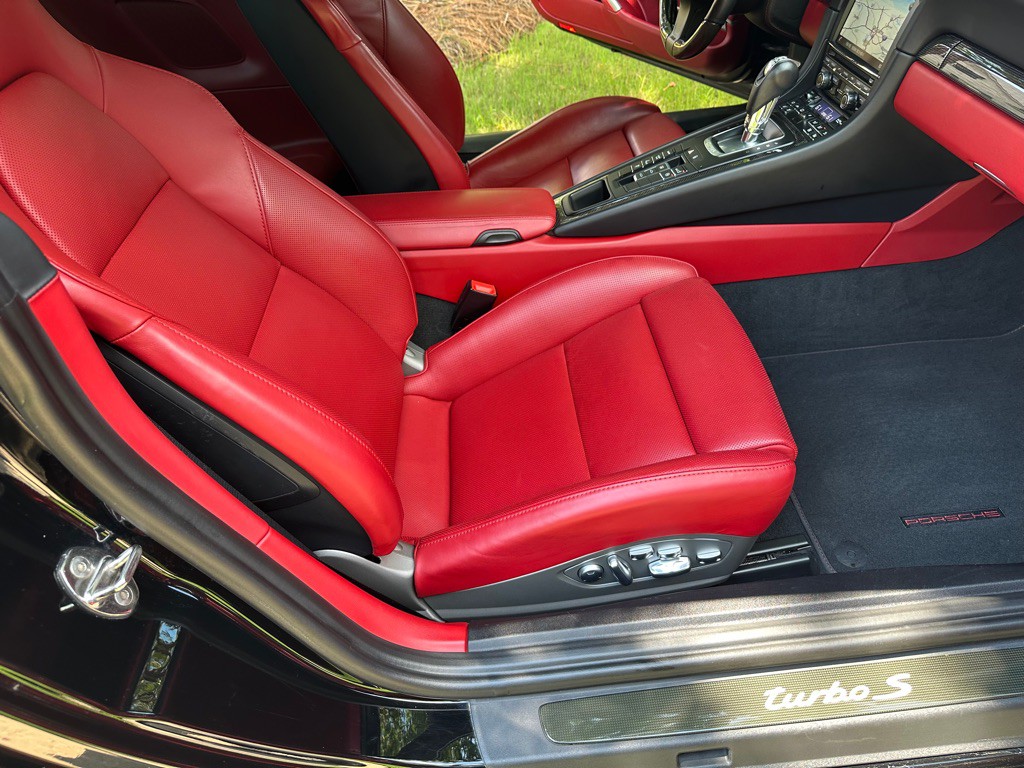 2015 Porsche 911 Image 41