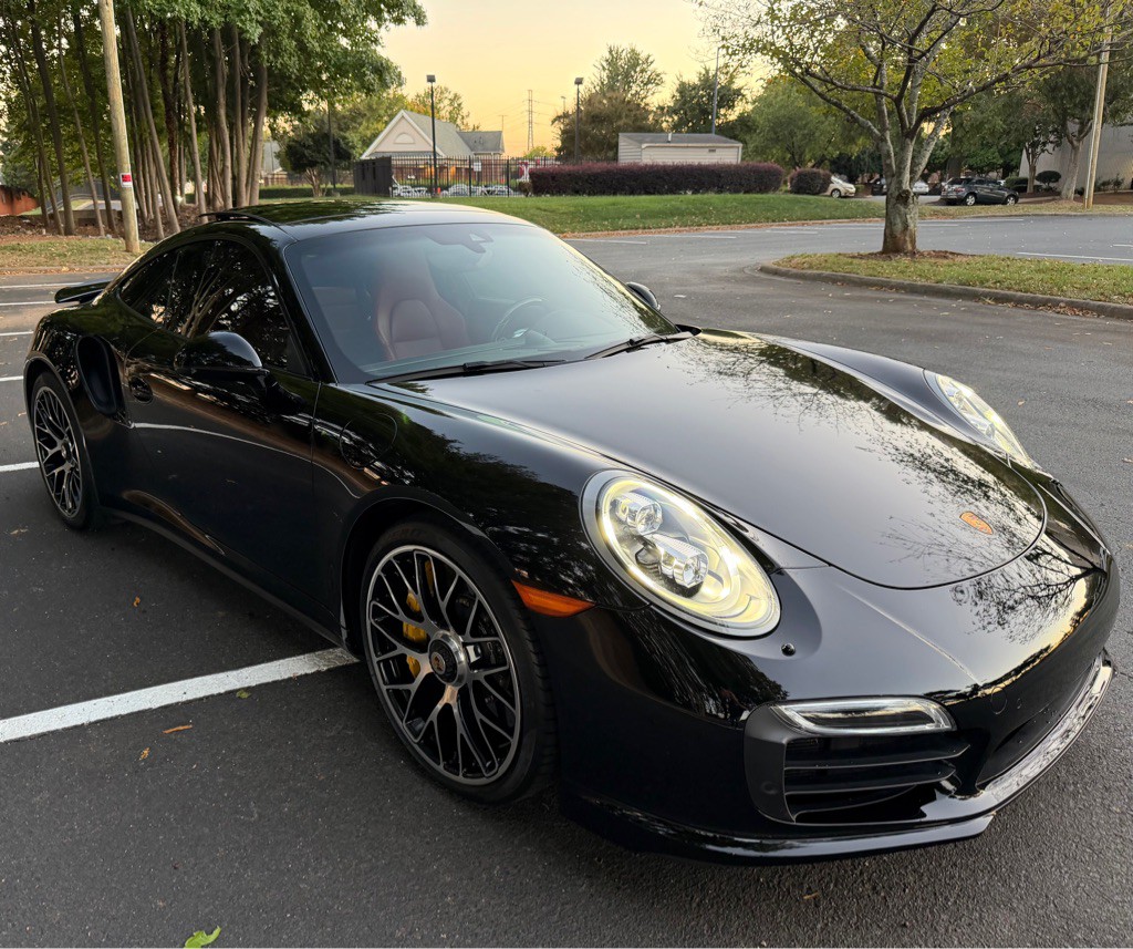 2015 Porsche 911 Image 3