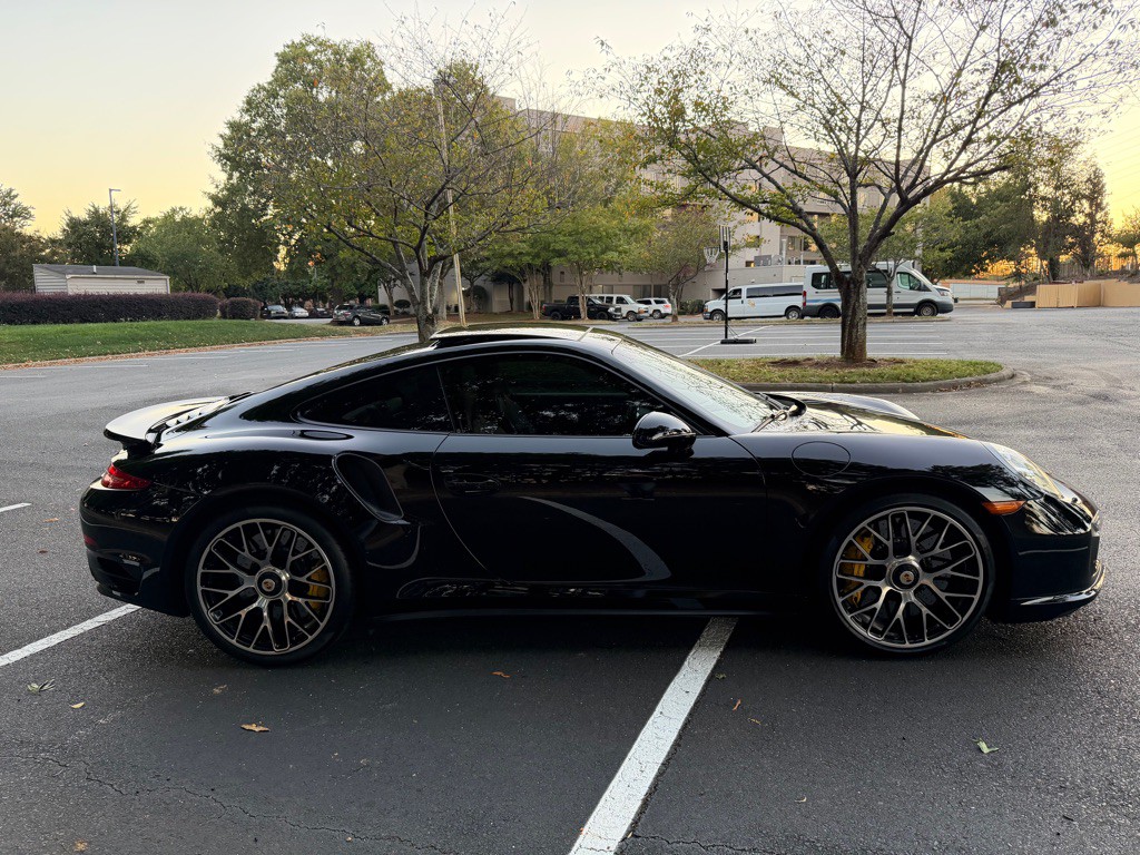 2015 Porsche 911 Image 4