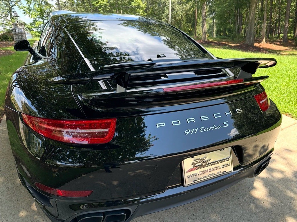 2015 Porsche 911 Image 9