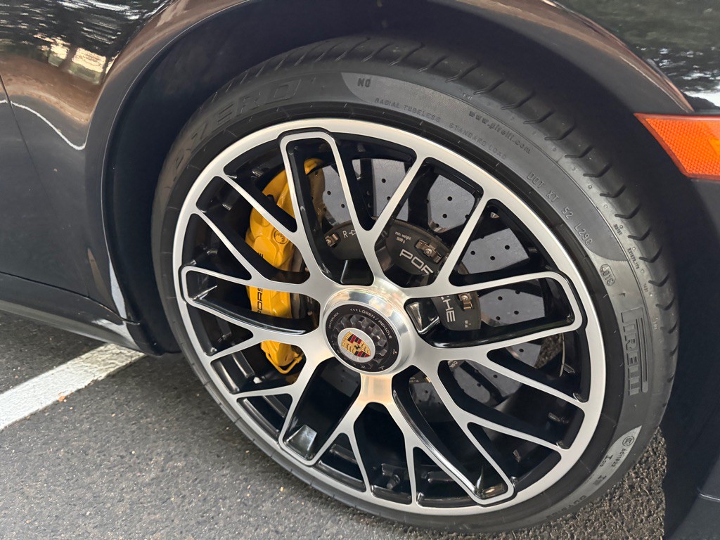 2015 Porsche 911 Image 13