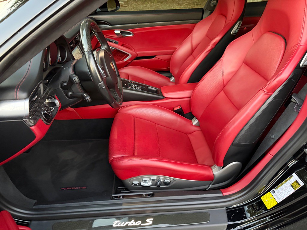 2015 Porsche 911 Image 26