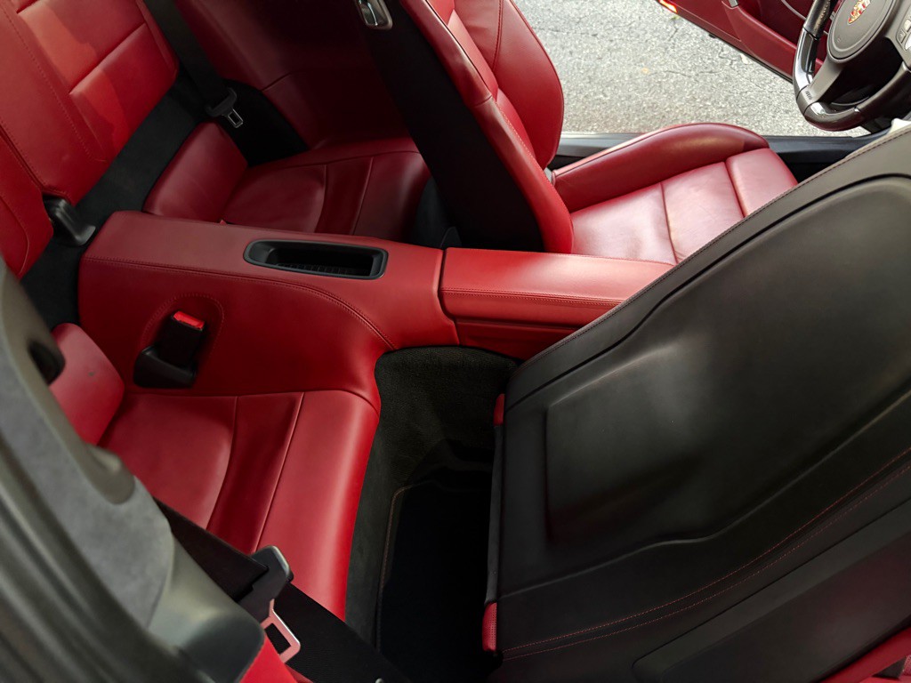 2015 Porsche 911 Image 34