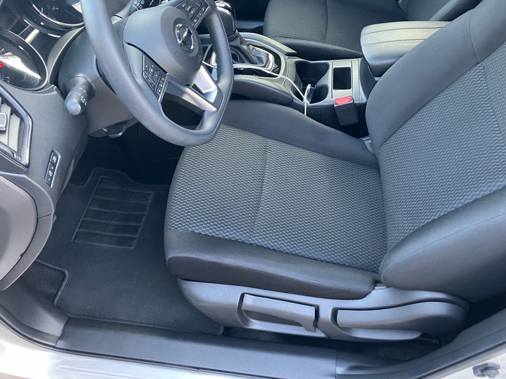 2020 Nissan Rogue Image 22