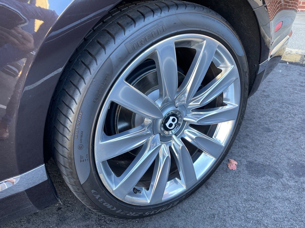 2016 Bentley Continental Image 16
