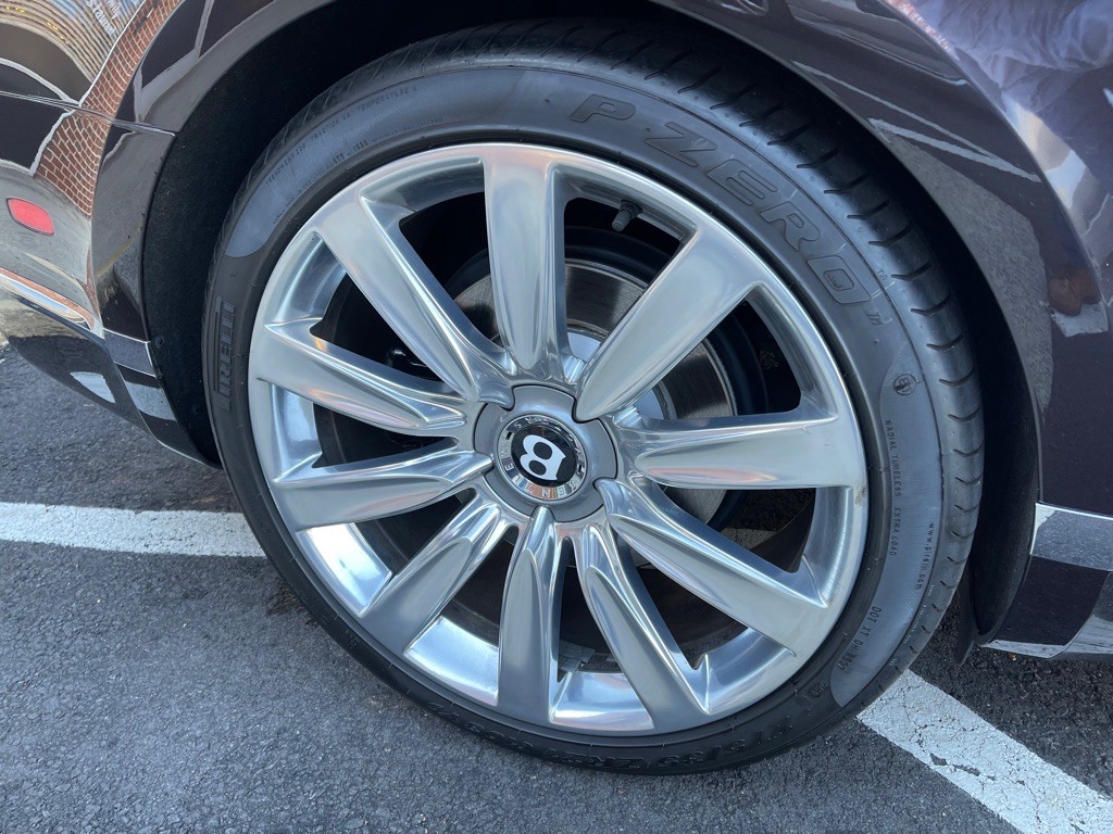 2016 Bentley Continental Image 18