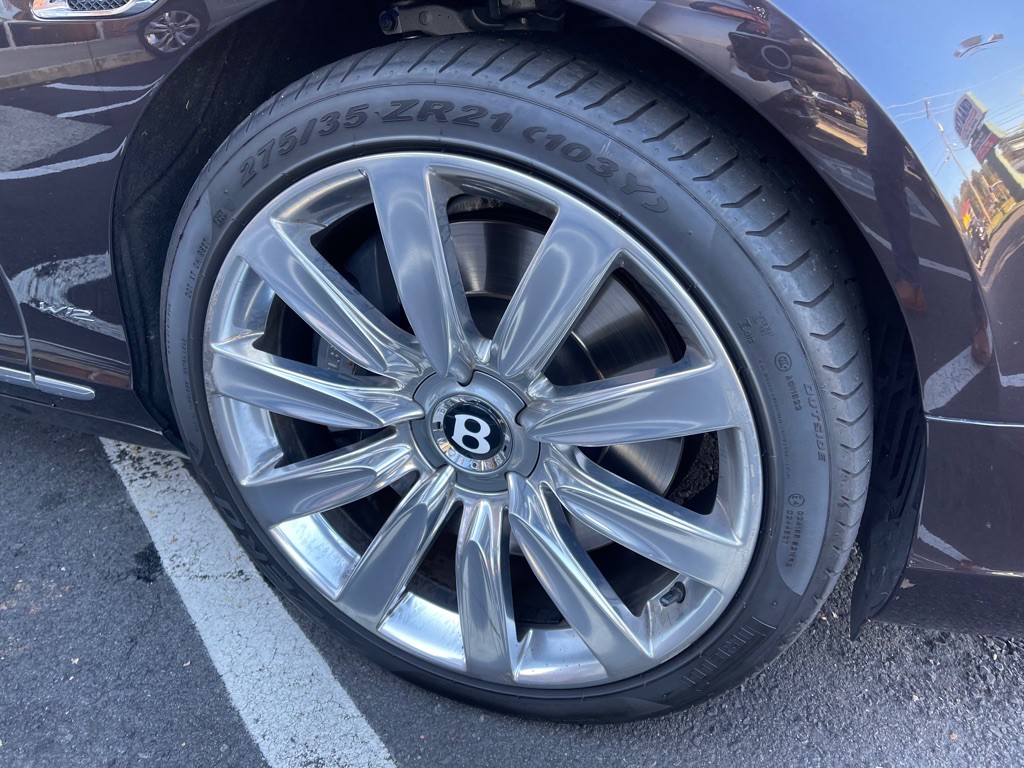 2016 Bentley Continental Image 19