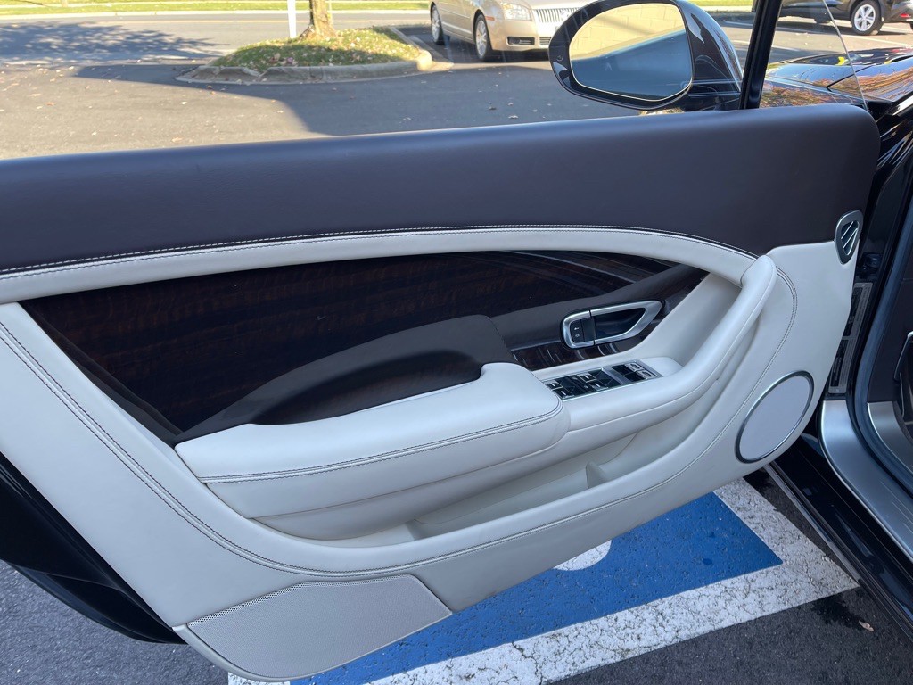 2016 Bentley Continental Image 20