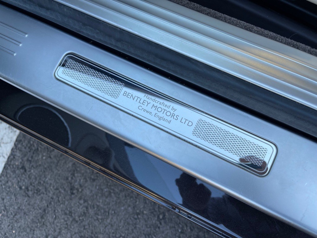 2016 Bentley Continental Image 21