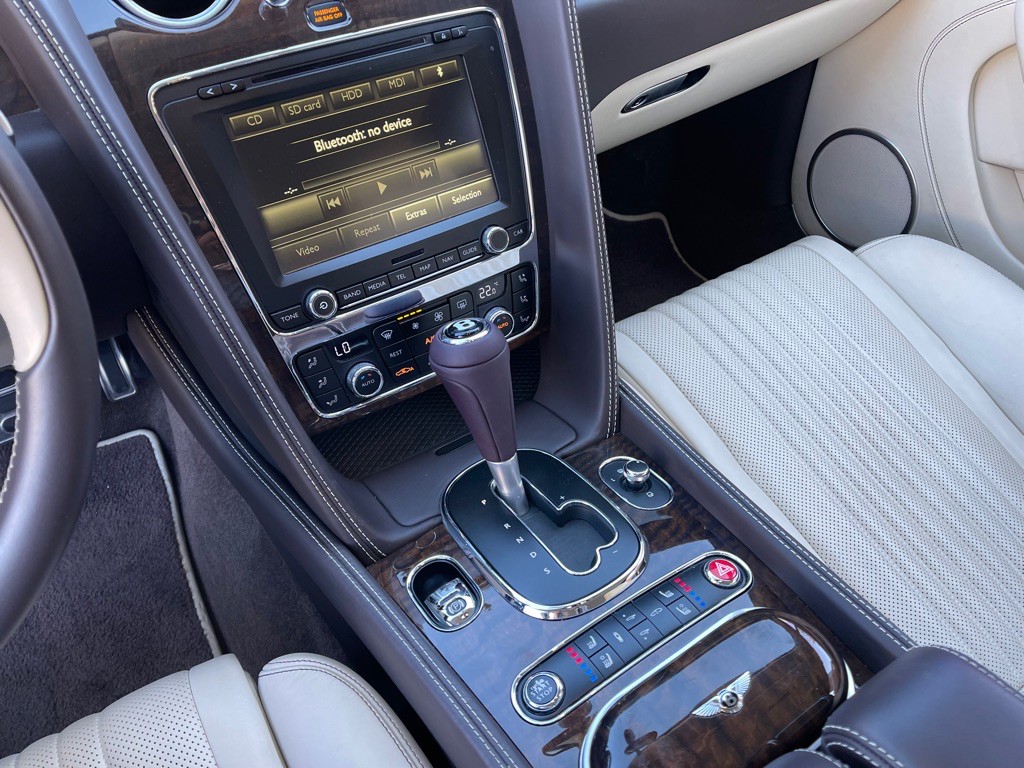 2016 Bentley Continental Image 29