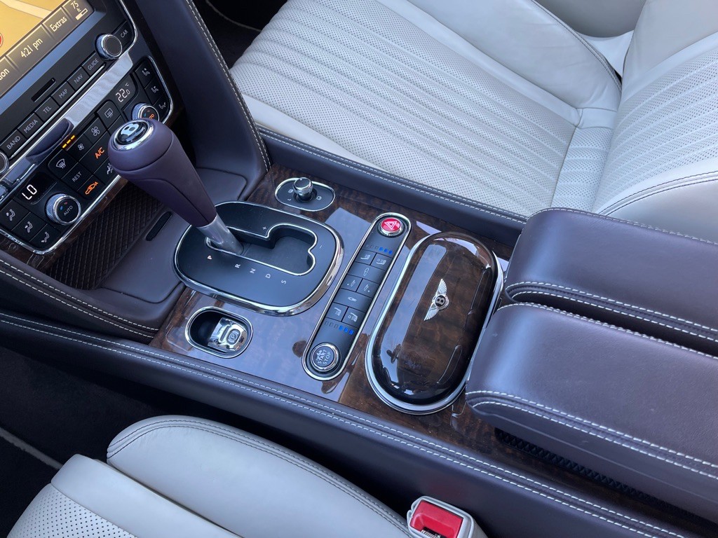 2016 Bentley Continental Image 35