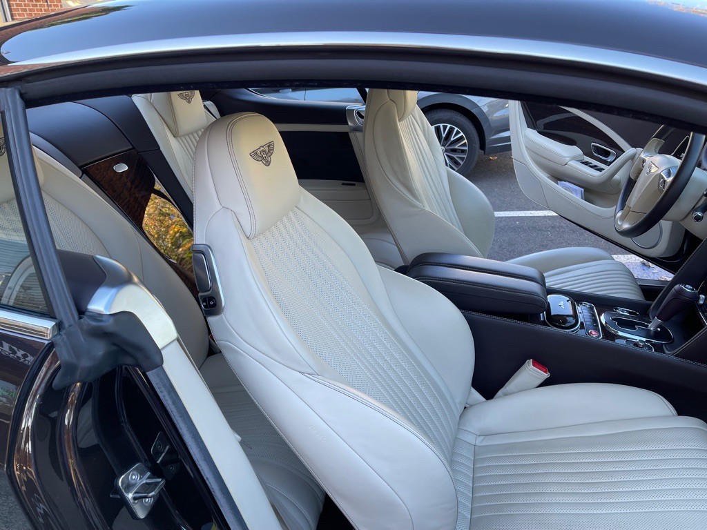 2016 Bentley Continental Image 42