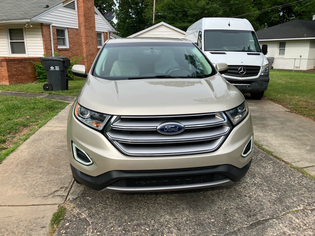 2017 Ford Edge Image 2