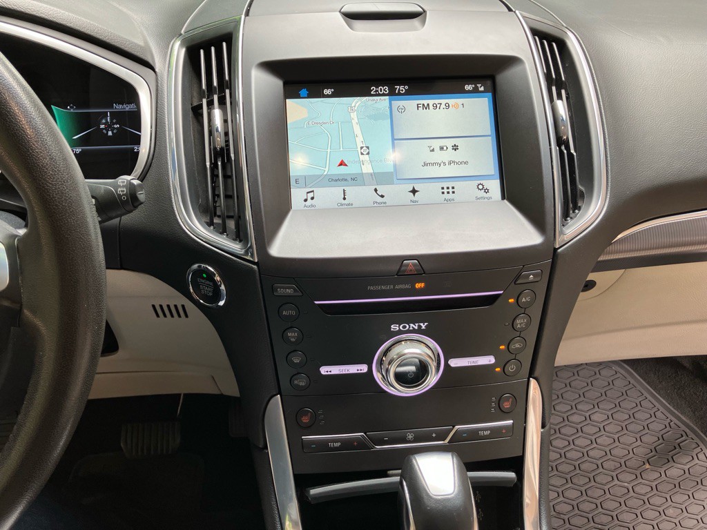 2017 Ford Edge Image 8