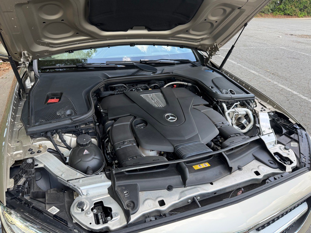 2018 Mercedes-Benz E-Class Image 19