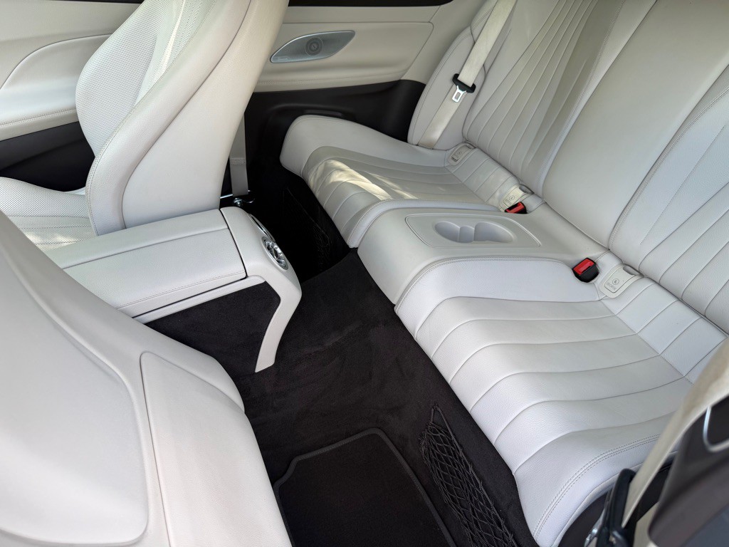 2018 Mercedes-Benz E-Class Image 30