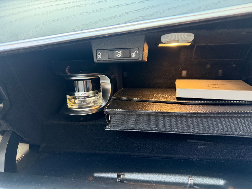 2018 Mercedes-Benz E-Class Image 42