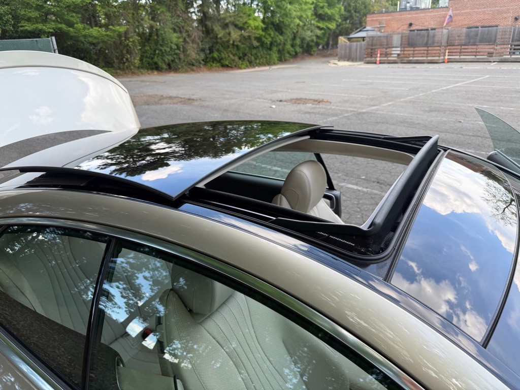 2018 Mercedes-Benz E-Class Image 43