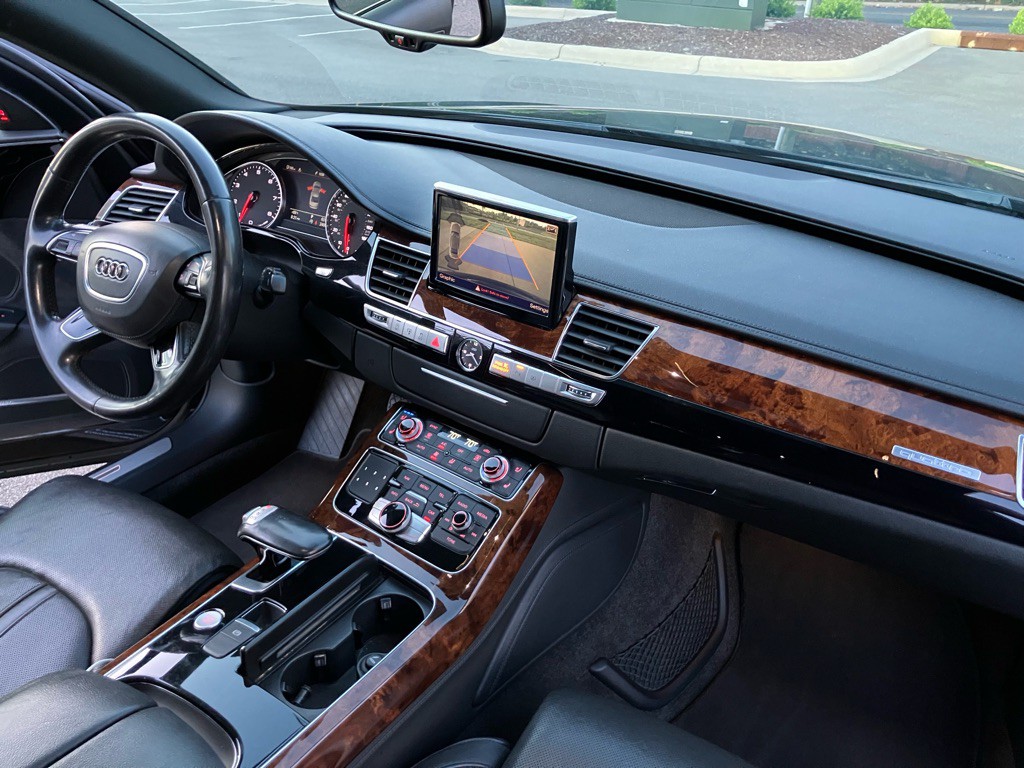 2013 Audi A8 Image 11