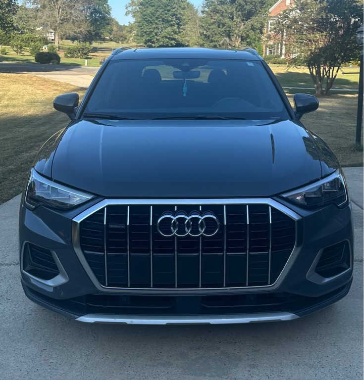 2021 Audi Q3 Image 1