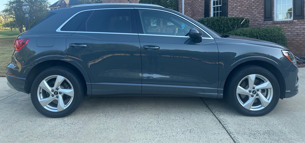 2021 Audi Q3 Image 2