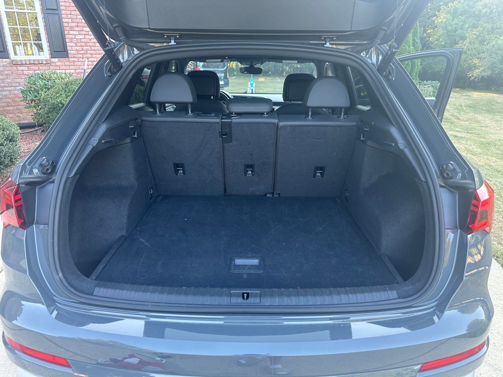 2021 Audi Q3 Image 8