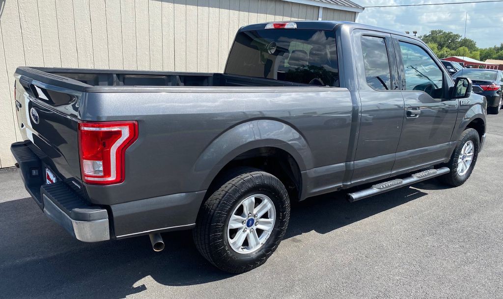 2015 Ford F-150 Image 4
