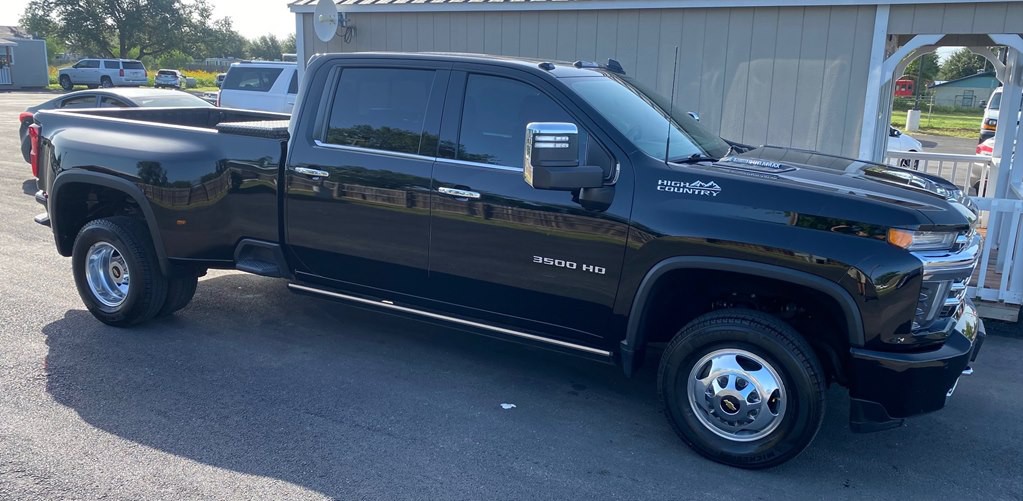 2022 Chevrolet Silverado 1500 Image 2